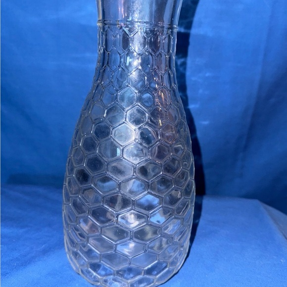 Grant Howard 10” Chicken Water Carafe - Picture 4 of 4